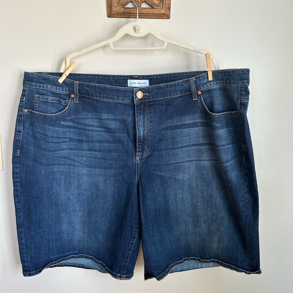 Lane Bryant NWOT comfy and flattering Denim Shorts in size 26